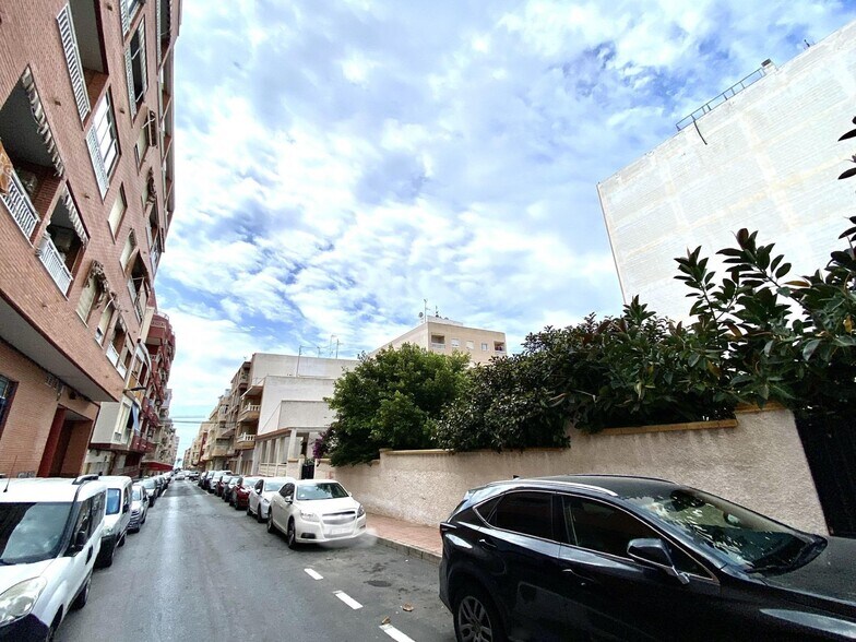 Terrain dans Torrevieja, Alicante à vendre - Photo de l’immeuble – Image 3 sur 5
