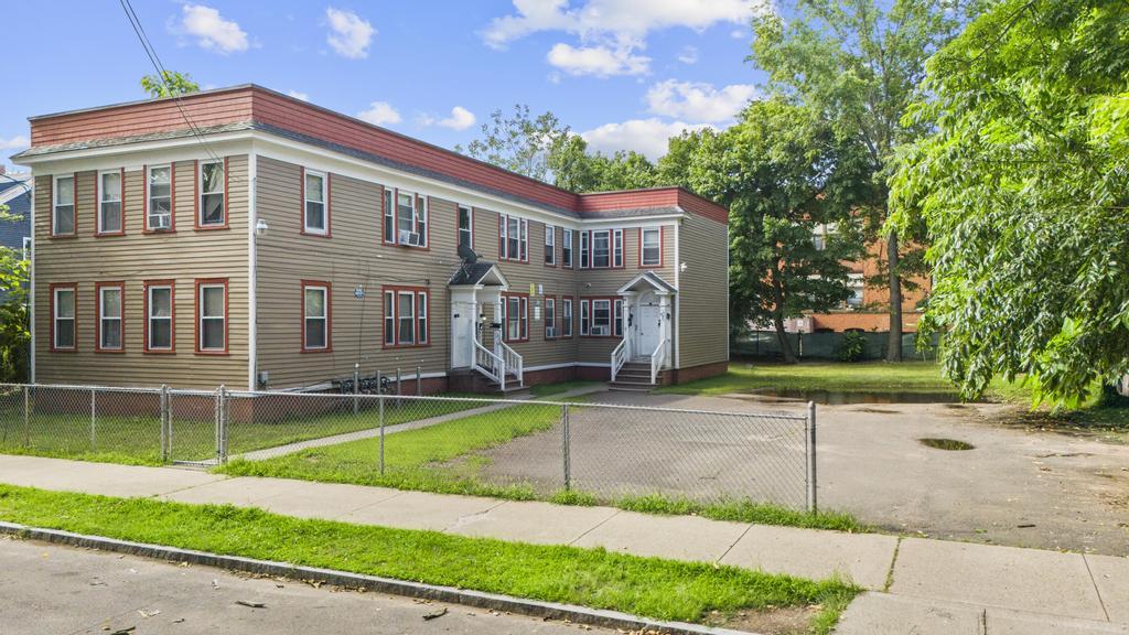 12 Lilac St, New Haven, CT à vendre Photo principale– Image 1 sur 13