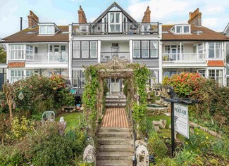 Plus de détails pour 4 Emslie Rd, Falmouth - Hôtellerie à vendre