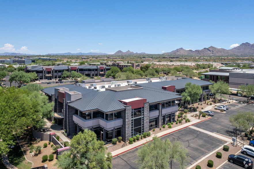 8501 E Princess Dr, Scottsdale, AZ à louer - Photo de l’immeuble – Image 3 sur 12