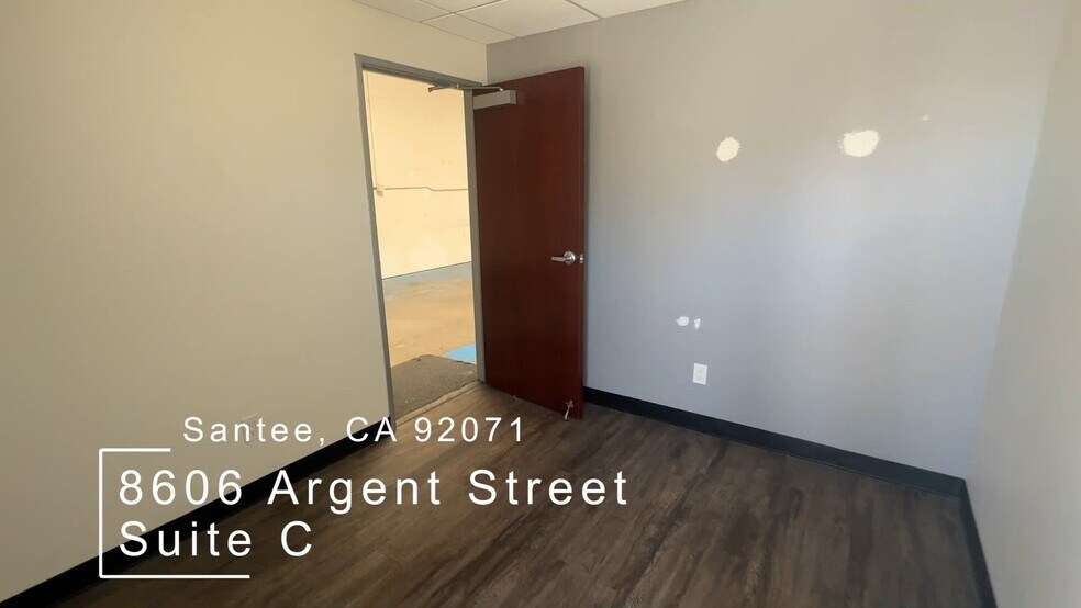 8606 Argent St, Santee, CA à louer - Vidéo sur l’annonce professionnelle – Image 2 sur 3