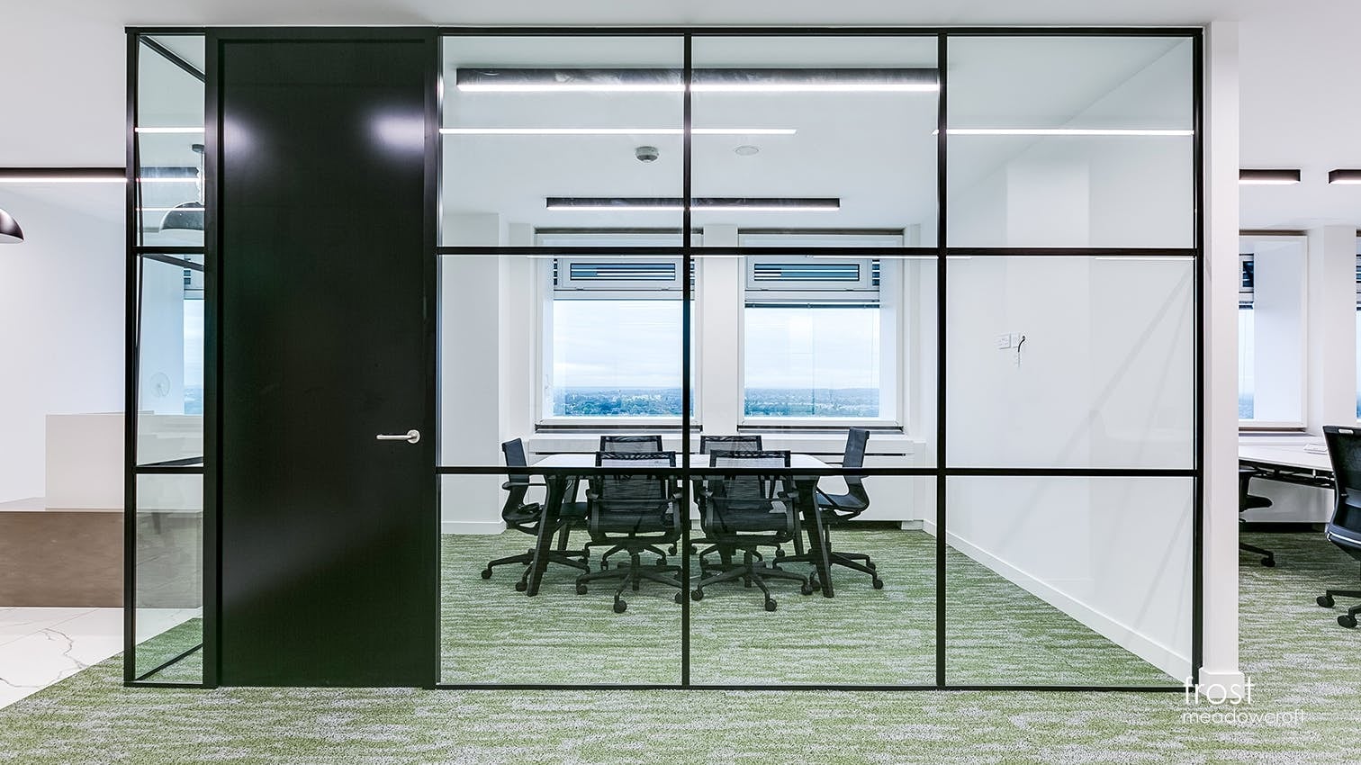 389 Chiswick High Rd, Londres à louer Photo intérieure– Image 1 sur 2