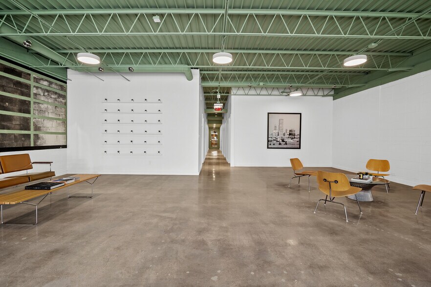 1625 S Boston Ave, Tulsa, OK à louer - Photo de l’immeuble – Image 2 sur 34