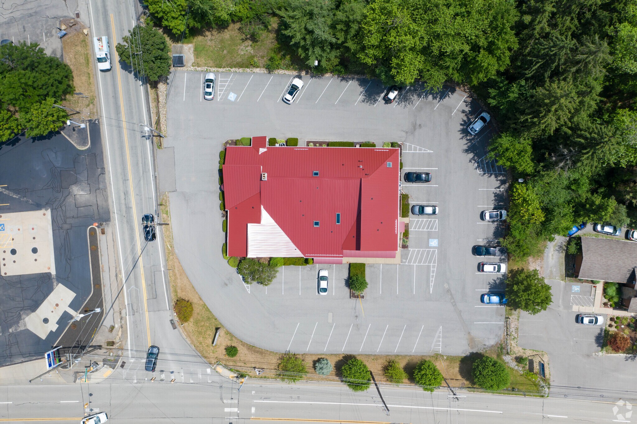 9066 Perry Hwy, Pittsburgh, PA à louer Aérien– Image 1 sur 11