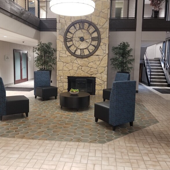 3601 SW 29th St, Topeka, KS à louer - Hall d’entrée – Image 3 sur 12