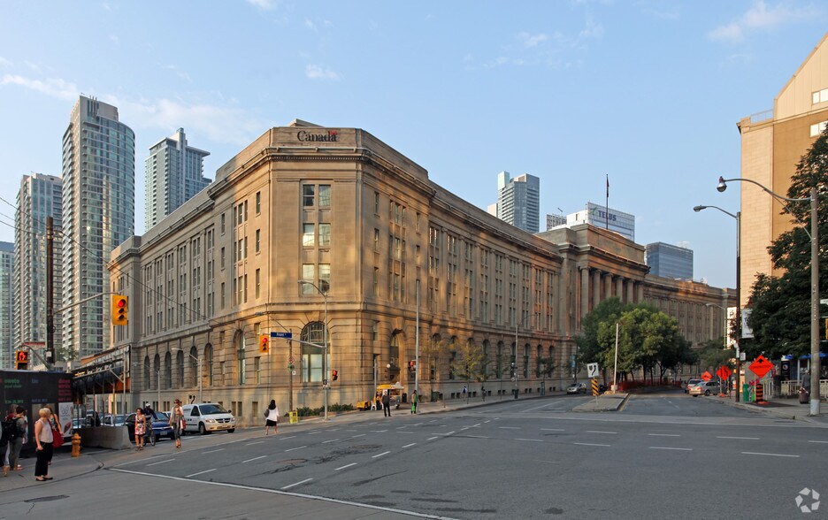1 Front St W, Toronto, ON à louer - Photo de l’immeuble – Image 3 sur 9