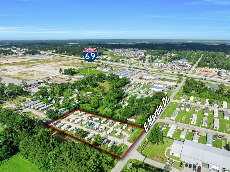 21868 E Martin Dr, Porter, TX à vendre - Photo de l’immeuble – Image 3 sur 13