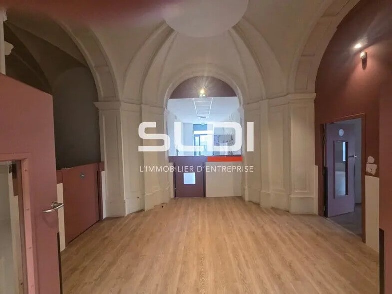Bureau dans Saint-Étienne à louer - Photo de l’immeuble – Image 3 sur 7