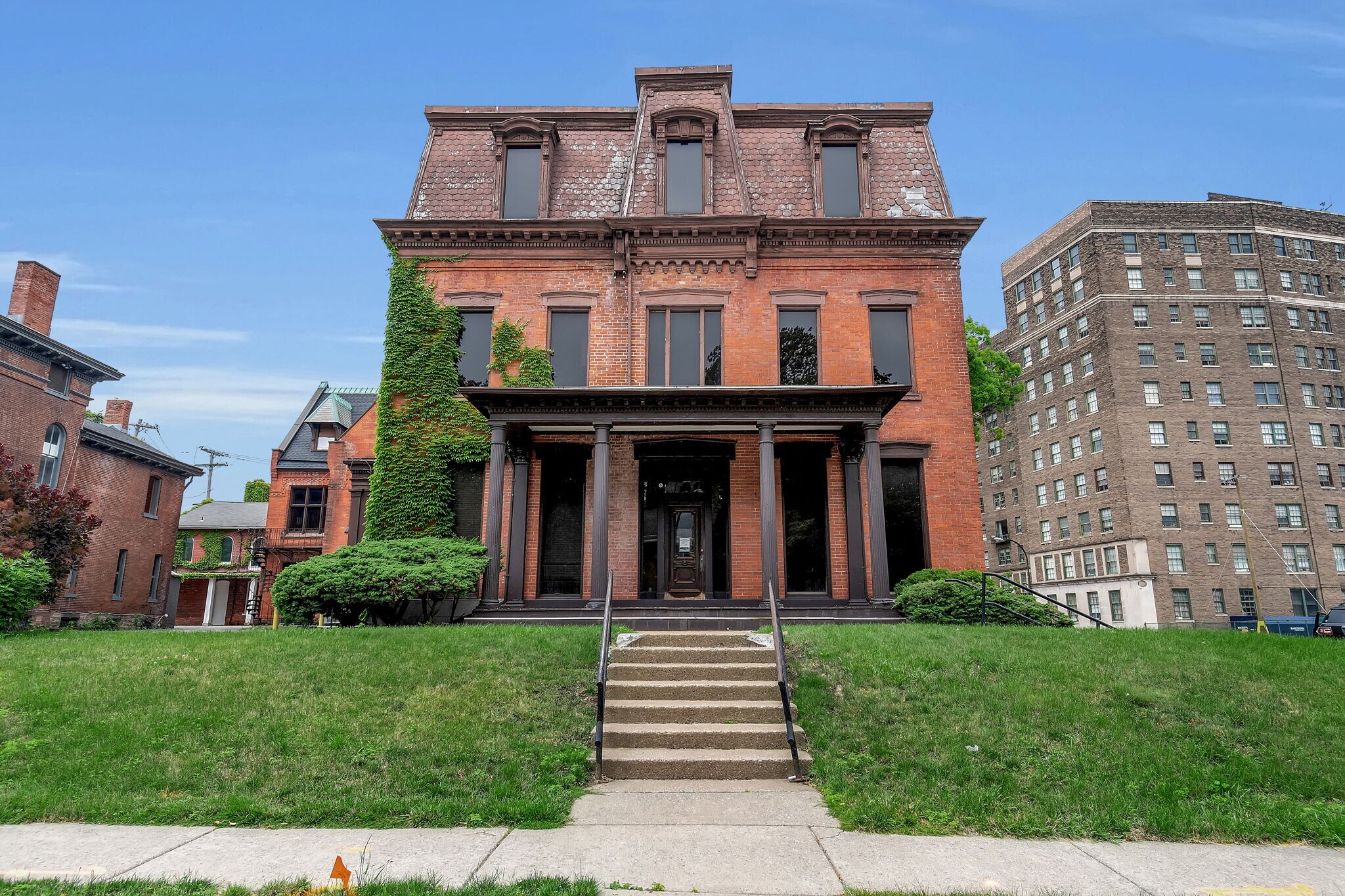 556-564 Franklin St, Buffalo, NY à vendre Photo de l’immeuble– Image 1 sur 10