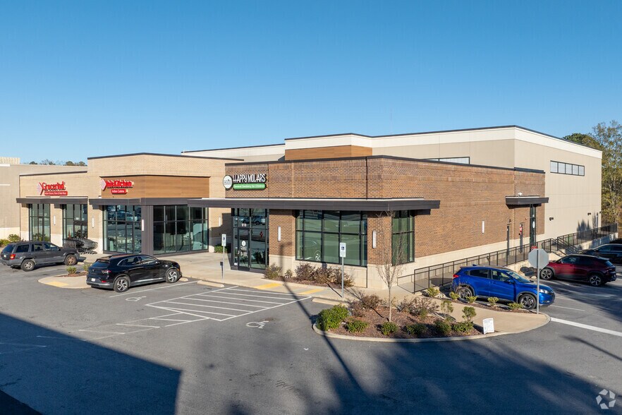 620 Lakestone Commons Ave, Fuquay-Varina, NC à louer - Photo principale – Image 1 sur 6