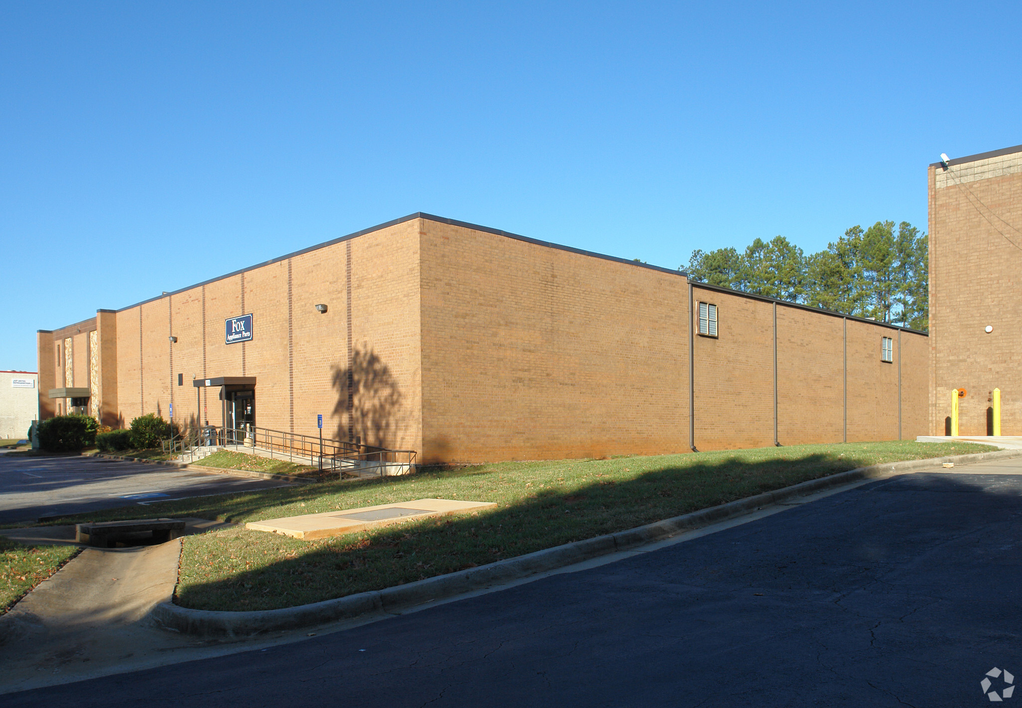 2910 Northeast Pky, Doraville, GA à louer Photo principale– Image 1 sur 8