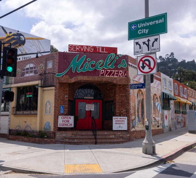3655 Cahuenga Blvd W, Los Angeles, CA à vendre - Photo de l’immeuble – Image 1 sur 13