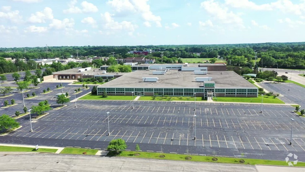 540 W Northwest Hwy, Barrington, IL à louer - Vidéo aérienne – Image 2 sur 43