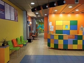 Local commercial dans Granada, Granada à louer Photo intérieure– Image 2 sur 4