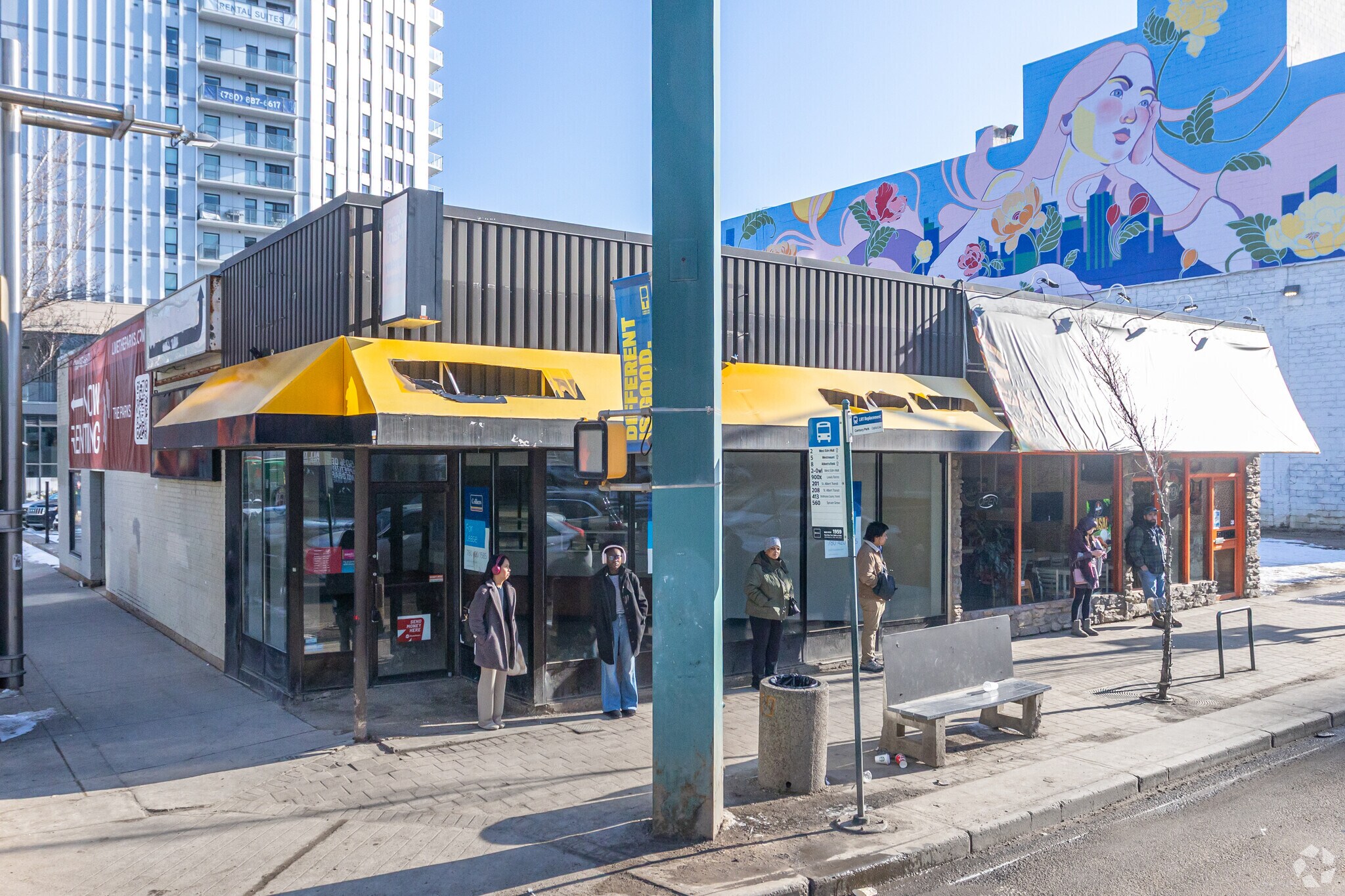 10756 Jasper Ave NW, Edmonton, AB à louer Photo de l’immeuble– Image 1 sur 4