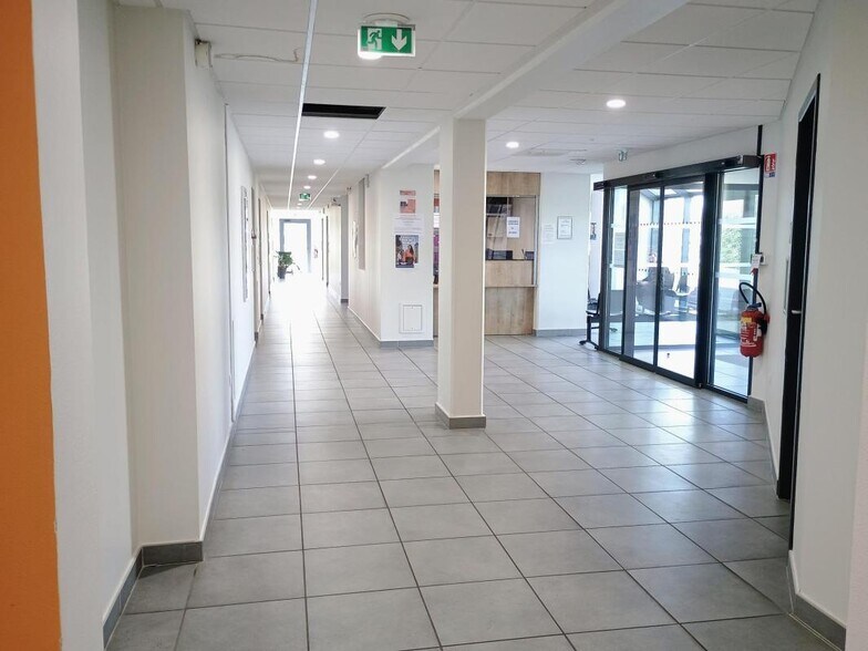 2 Rue Geneviève Antonioz De Gaulle, Saint-Vallier à louer - Photo intérieure – Image 2 sur 7