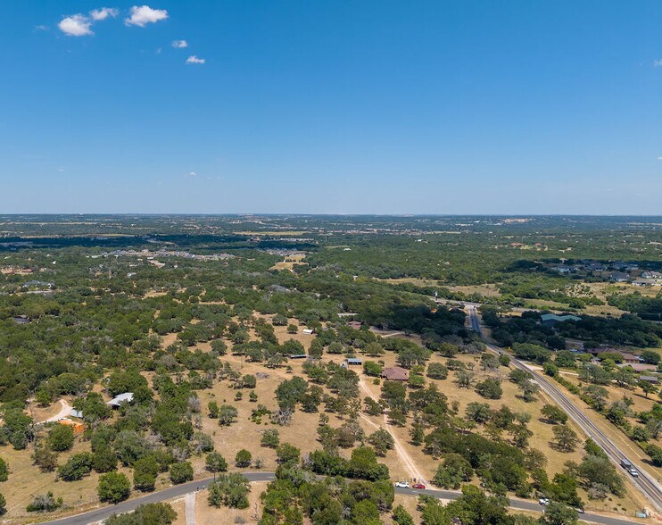 306 Ranch to Market Rd 1869, Liberty Hl, Liberty Hill, TX à vendre - Photo de l’immeuble – Image 1 sur 9