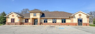 Plus de détails pour 808 4th St NE, Hampton, IA - Bureau à vendre
