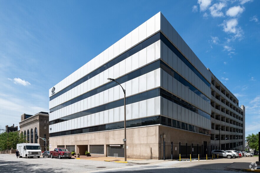 133 S 11th St, Saint Louis, MO à louer - Photo de l’immeuble – Image 2 sur 4