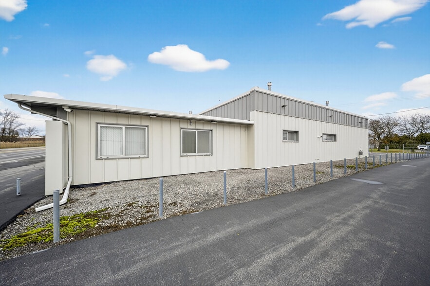 6730 Townline Rd, Mattydale, NY à vendre - Photo de l’immeuble – Image 1 sur 12