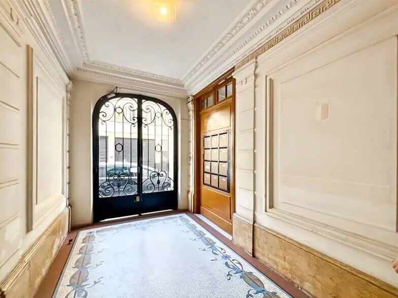 Bureau dans Paris à louer - Photo de l’immeuble – Image 3 sur 4