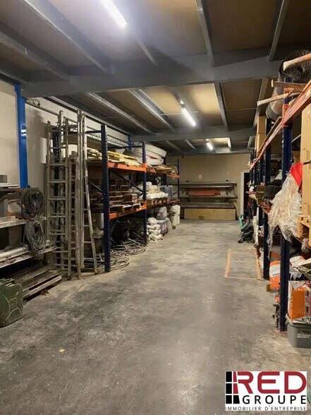 Industriel/Logistique dans Gardanne à louer - Photo de l’immeuble – Image 2 sur 5