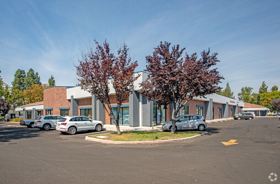 2050 Concourse Dr, San Jose, CA à vendre - Photo principale – Image 2 sur 24