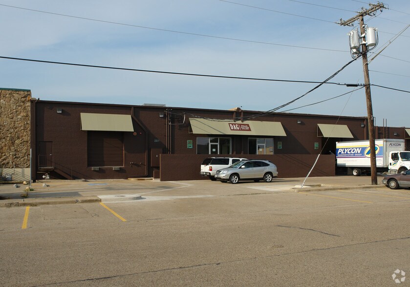 2235 Monitor St, Dallas, TX à louer - Photo principale – Image 3 sur 6