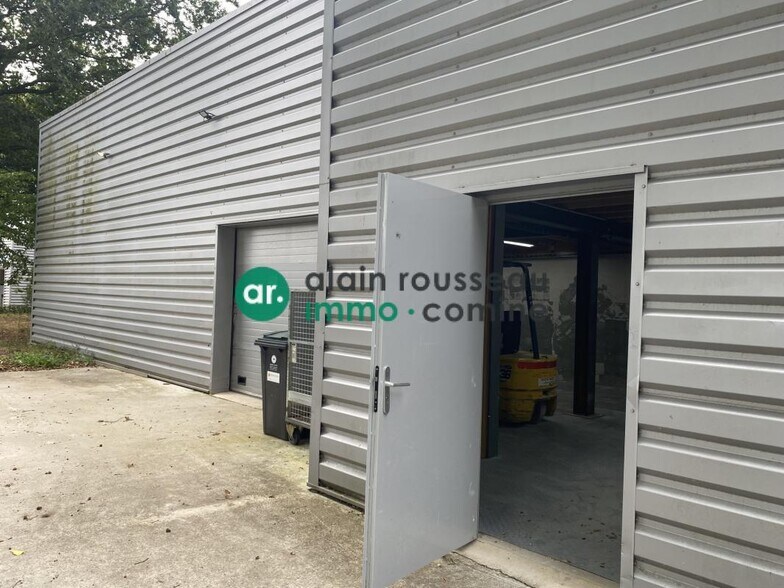 Local d’activités dans Beaucouzé à louer - Photo de l’immeuble – Image 1 sur 9