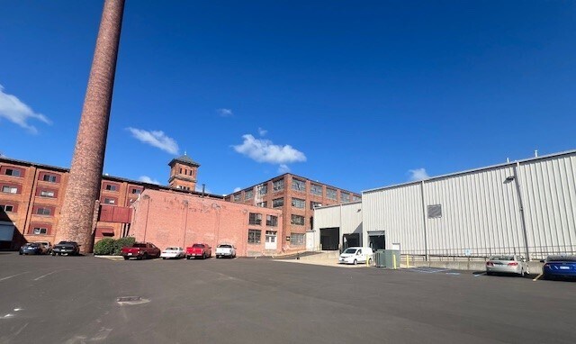 1642 Broadway Ave NW, Grand Rapids, MI à louer - Photo de l’immeuble – Image 3 sur 3