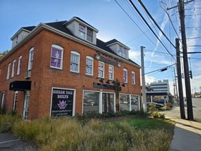 1062 Northern Blvd, Roslyn, NY à louer Photo intérieure– Image 1 sur 16