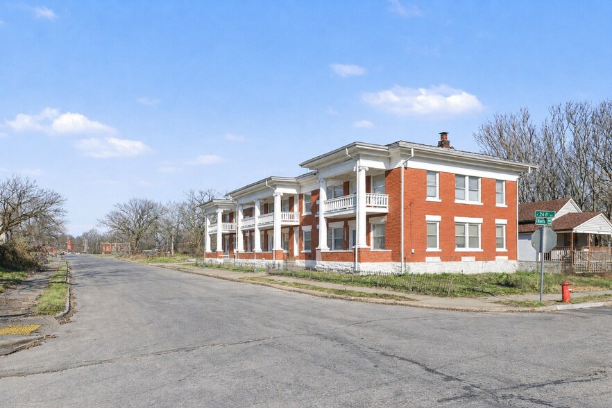 2712 E 26th St, Kansas City, MO à vendre - Photo de l’immeuble – Image 3 sur 12