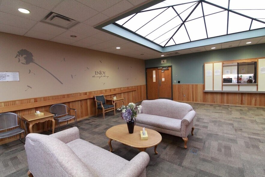 1451 S 44th Ave, Grand Forks, ND à vendre - Photo intérieure – Image 2 sur 10