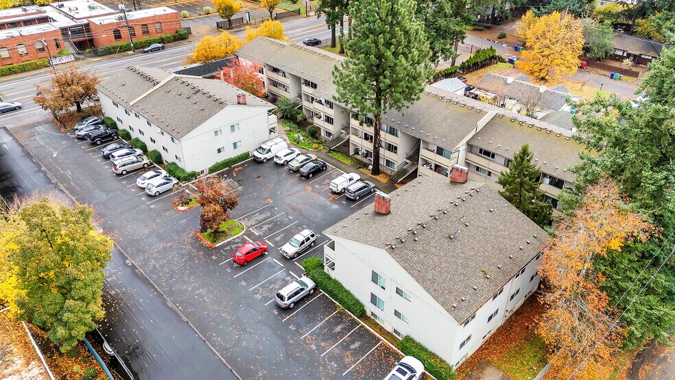 1111 NE 122nd Ave, Portland, OR à vendre - Photo de l’immeuble – Image 2 sur 51