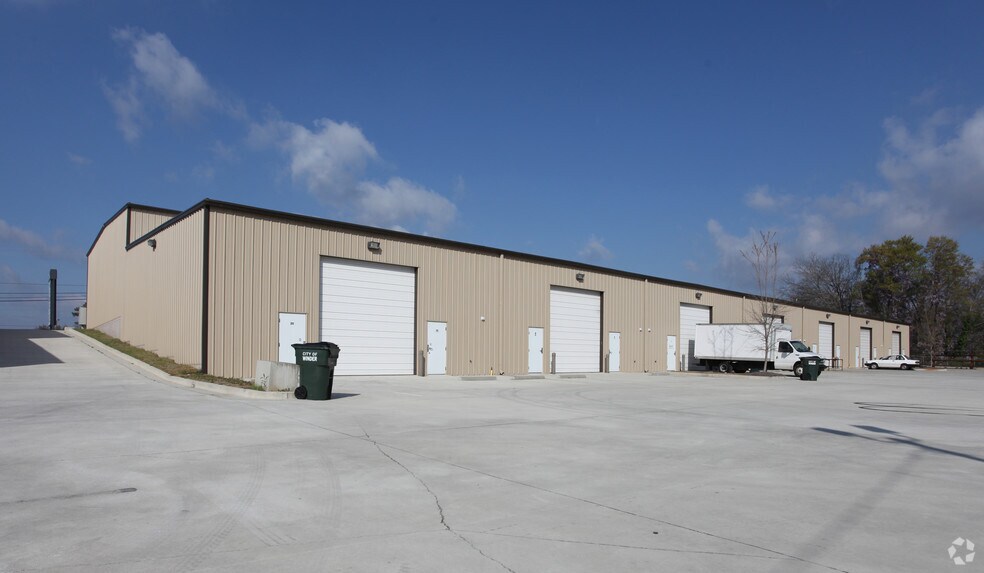 136 E Midland Ave, Winder, GA à louer - Photo de l’immeuble – Image 2 sur 4