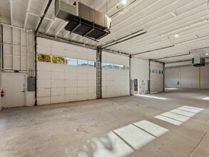 8223 N Decatur St, Portland, OR à vendre Photo intérieure– Image 2 sur 2