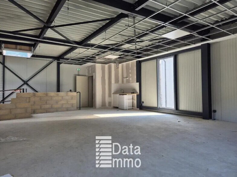 Industriel/Logistique dans Bagnolet à louer - Photo de l’immeuble – Image 2 sur 5
