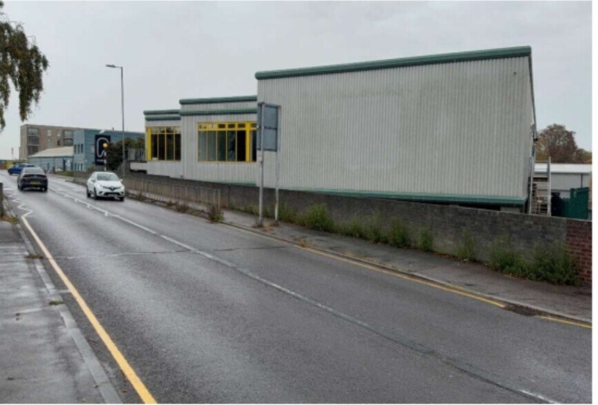 Radford Way, Billericay à louer - Photo de l’immeuble – Image 2 sur 2