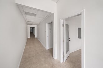 1102-1192 W Kemper Rd, Cincinnati, OH à louer Photo intérieure– Image 1 sur 10
