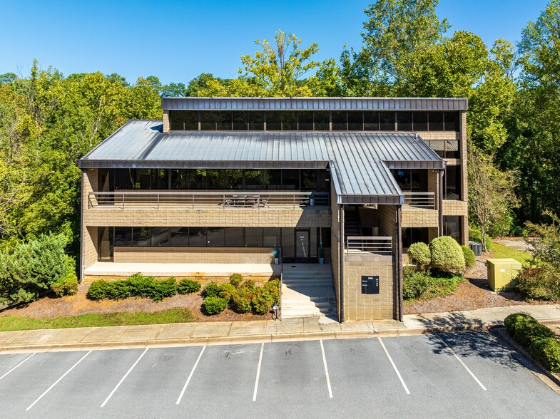 3066 Mercer University Dr, Chamblee, GA à louer - Photo de l’immeuble – Image 1 sur 10