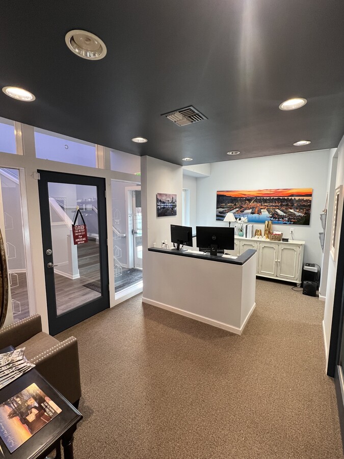 819 Commercial Ave, Anacortes, WA 98221 - Lot C - - Photo intérieure - Image 2 of 17