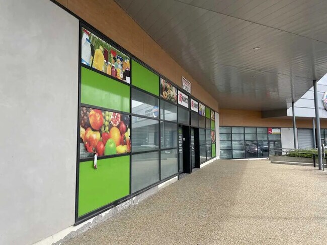 Plus de détails pour Local commercial à louer