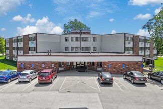 Plus de détails pour 704 E Mapleleaf Dr, Mount Pleasant, IA - Logement à vendre