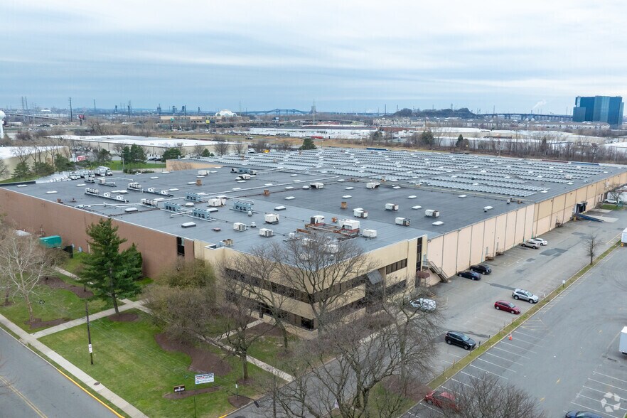 77-79 Metro Way, Secaucus, NJ à louer - Photo de l’immeuble – Image 3 sur 5