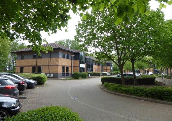 4 Trinity Way, Adderbury à louer - Photo de l’immeuble – Image 2 sur 3