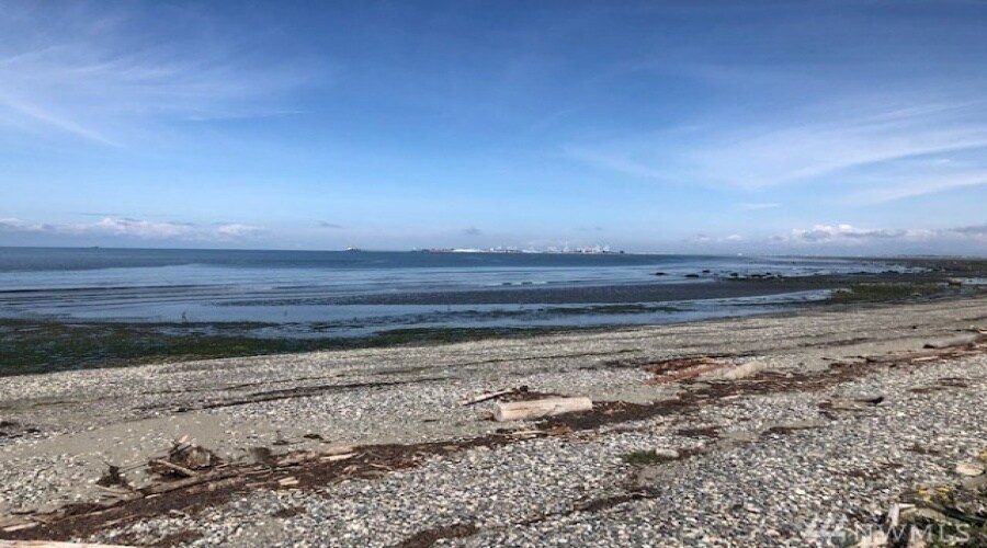 1334 Gulf Rd, Point Roberts, WA à vendre - Photo principale – Image 1 sur 5