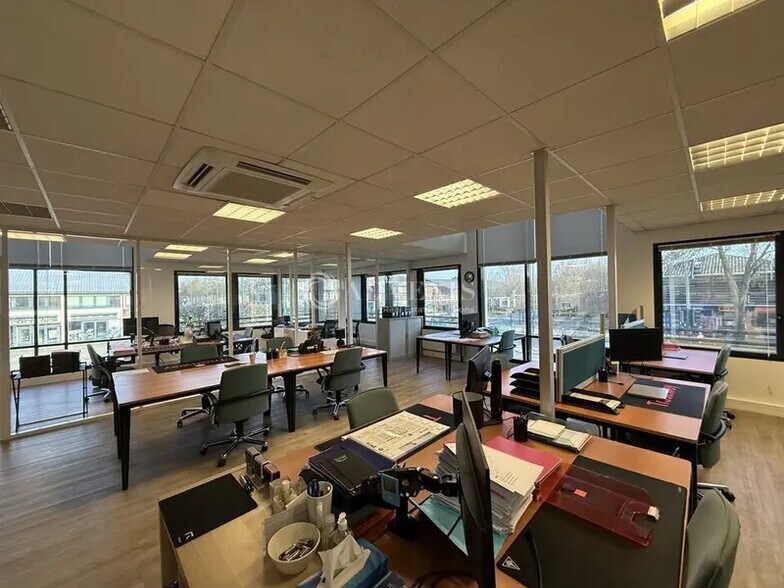 Bureau dans Serris à louer - Photo intérieure – Image 2 sur 12
