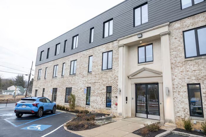 319 N Pottstown Pike, Exton, PA à louer - Photo de l’immeuble – Image 3 sur 3