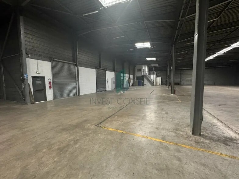 10 Rue De La Briqueterie, Louvres à louer - Photo de l’immeuble – Image 3 sur 9