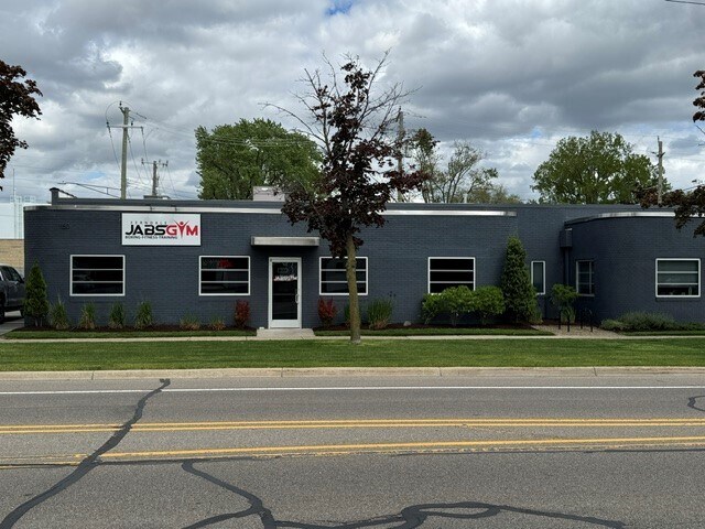 1150 Hilton Rd, Ferndale, MI à louer - Photo de l’immeuble – Image 1 sur 3